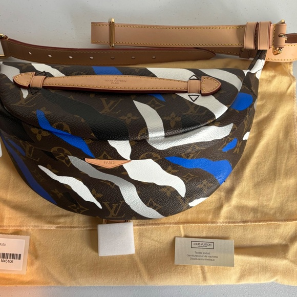 Bumbag - Picture 2 of 10